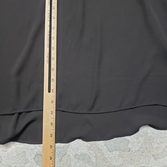 Torrid Top Womens 2 Black V-Neck Pullover Sleeveless NWT - Picture 11 of 13